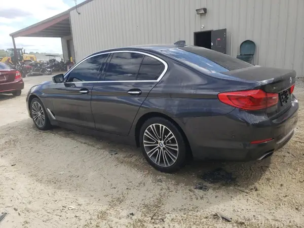 WBAJE7C30HG890147 2017 BMW 5ER - Image 2