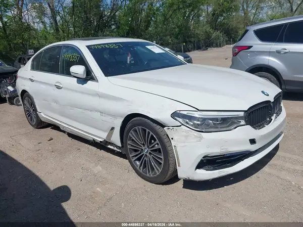 WBAJE7C31HG888214 2017 BMW 5ER - Image 1