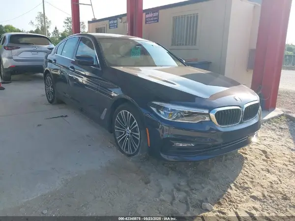 WBAJE7C31HG888438 2017 BMW 5ER - Image 1