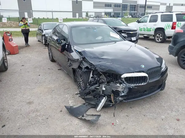 WBAJE7C31HG889461 2017 BMW 5ER - Image 1