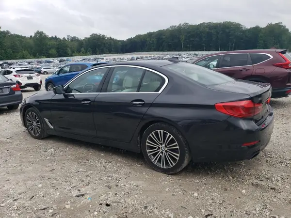 WBAJE7C32HG888643 2017 BMW 5ER - Image 2