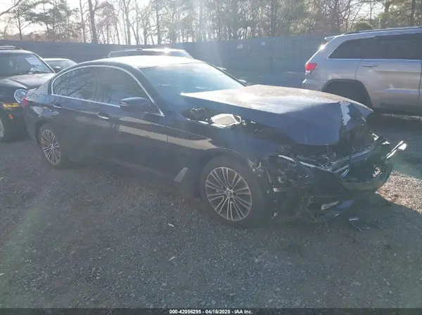 WBAJE7C33HG886898 2017 BMW 5ER - Image 1