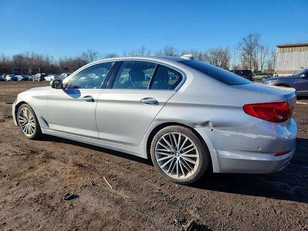 WBAJE7C33HG887226 2017 BMW 5ER - Image 2