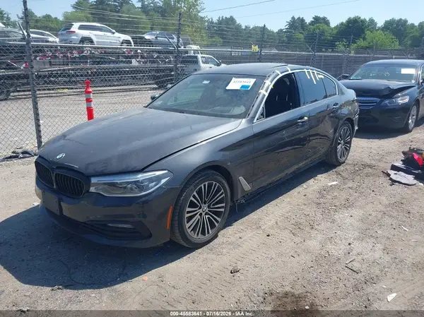 WBAJE7C33HG887372 2017 BMW 5ER - Image 2