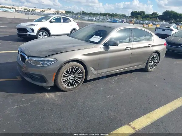 WBAJE7C33HWA03312 2017 BMW 5ER - Image 2