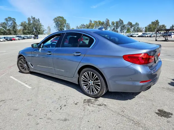 WBAJE7C34HG887476 2017 BMW 5ER - Image 2