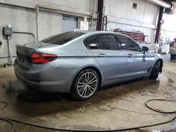 WBAJE7C34HG887901 2017 BMW 5ER - Image 2
