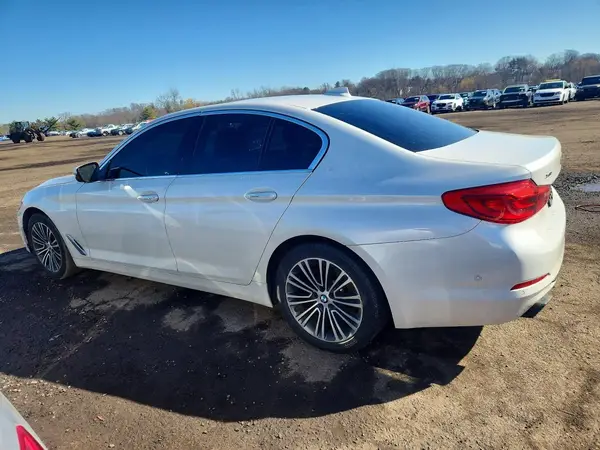 WBAJE7C34HG889857 2017 BMW 5ER - Image 2
