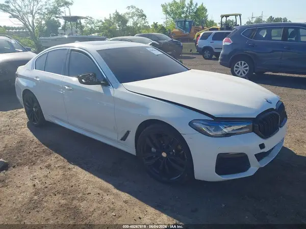 WBAJE7C35HG479455 2017 BMW 5ER - Image 1