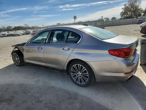 WBAJE7C35HG891004 2017 BMW 5ER - Image 2