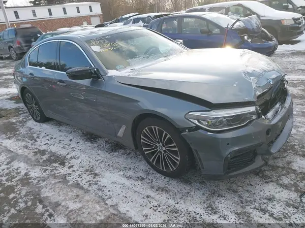 WBAJE7C36HG889293 2017 BMW 5ER - Image 1