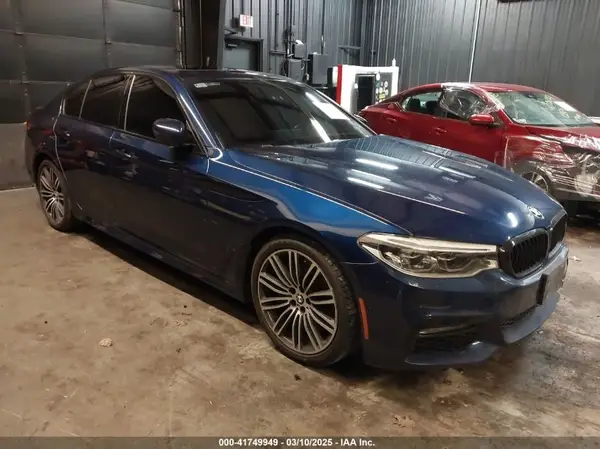 WBAJE7C36HG890962 2017 BMW 5ER - Image 1