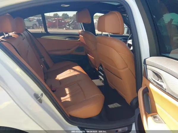 WBAJE7C37HG479036 2017 BMW 5ER - Image 8