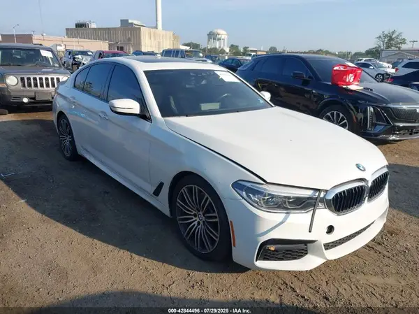 WBAJE7C37HG888220 2017 BMW 5ER - Image 1