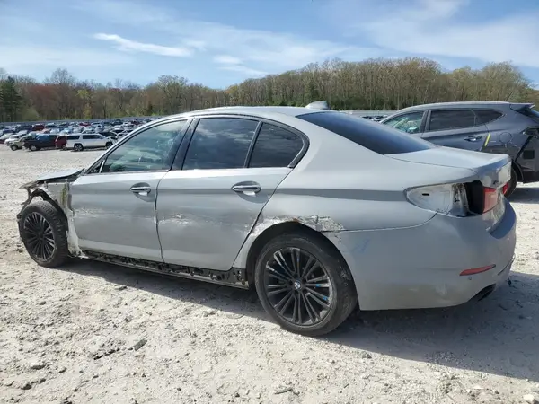 WBAJE7C37HG888766 2017 BMW 5ER - Image 2