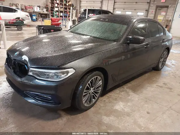 WBAJE7C37HG889352 2017 BMW 5ER - Image 2