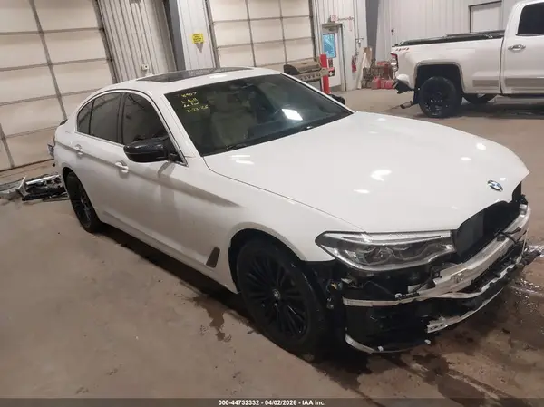 WBAJE7C37HG889366 2017 BMW 5ER - Image 1