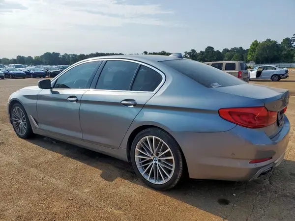WBAJE7C37HG890727 2017 BMW 5ER - Image 2