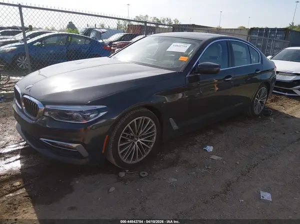 WBAJE7C38HG887674 2017 BMW 5ER - Image 2