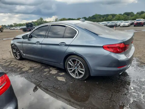 WBAJE7C39HG887151 2017 BMW 5ER - Image 2
