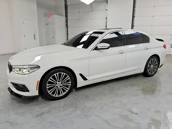 WBAJE7C3XHWA03436 2017 BMW 5ER - Image 1