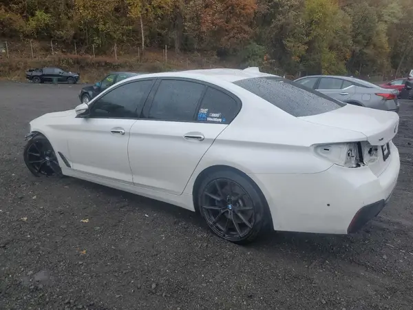WBAJE7C50JG891483 2018 BMW 5ER - Image 2