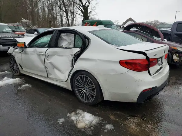 WBAJE7C50JWC56532 2018 BMW 5ER - Image 2