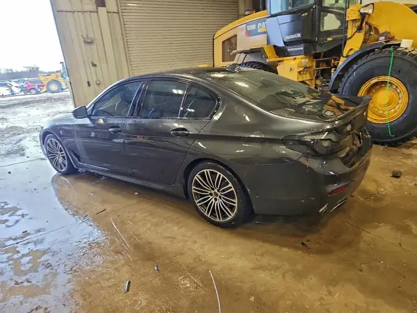 WBAJE7C50JWC56708 2018 BMW 5ER - Image 2