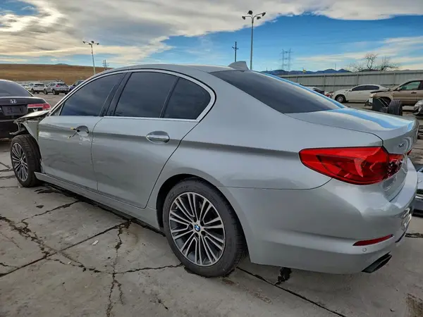 WBAJE7C50JWD49762 2018 BMW 5ER - Image 2