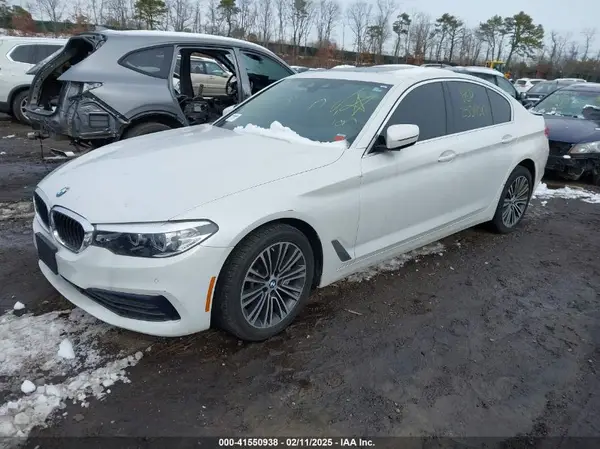 WBAJE7C50KG893140 2019 BMW 5ER - Image 2