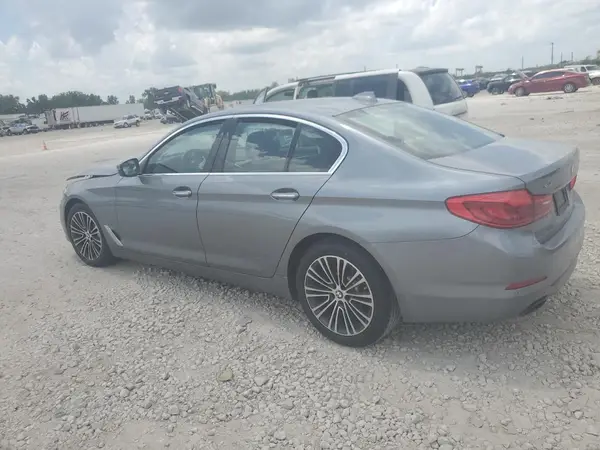 WBAJE7C51JWC54871 2018 BMW 5ER - Image 2