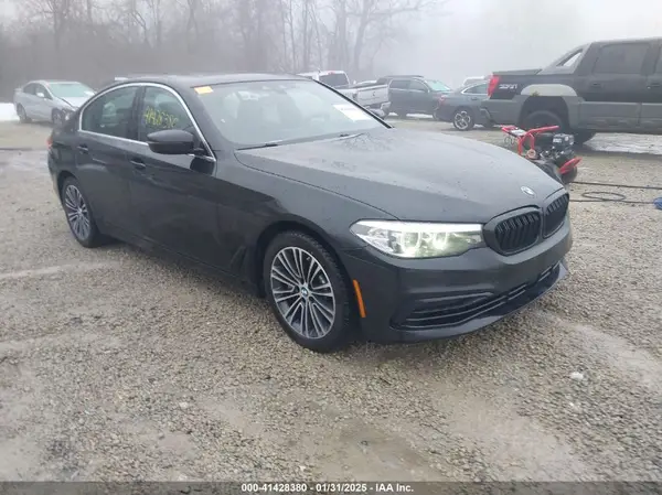WBAJE7C51KWW21475 2019 BMW 5ER - Image 1