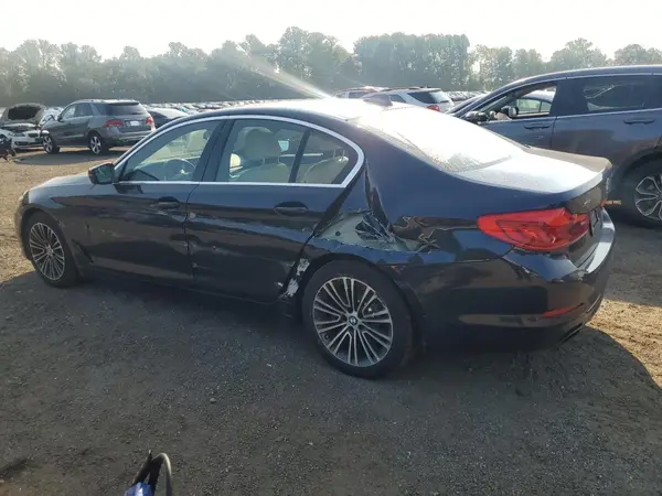 WBAJE7C51KWW36638 2019 BMW 5ER - Image 2
