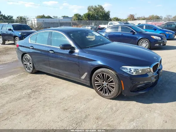 WBAJE7C52JWC54622 2018 BMW 5ER - Image 1
