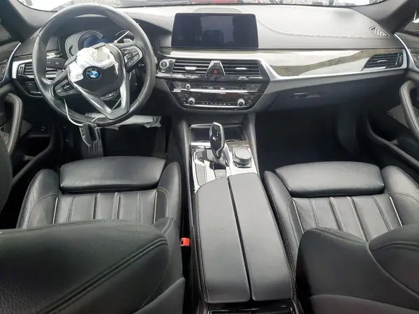 WBAJE7C52JWC55267 2018 BMW 5ER - Image 8