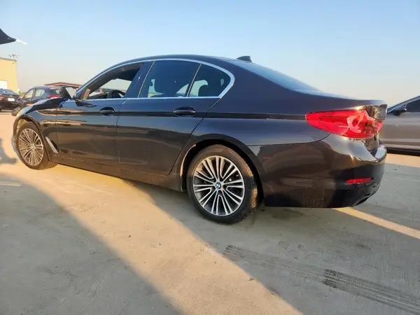 WBAJE7C52KWW18150 2019 BMW 5ER - Image 2