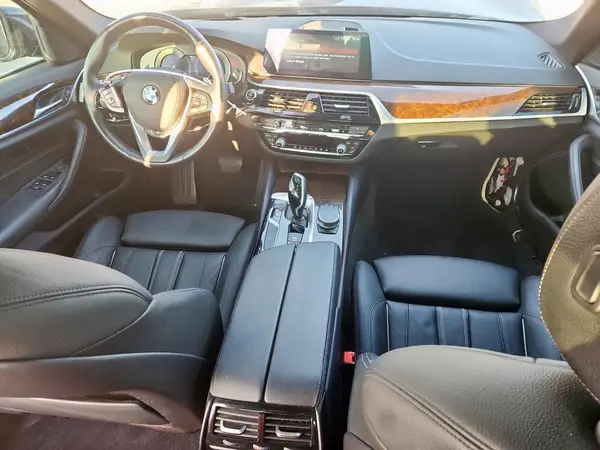 WBAJE7C52KWW18150 2019 BMW 5ER - Image 8