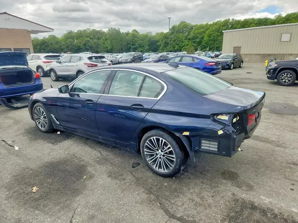 WBAJE7C52KWW18505 2019 BMW 5ER - Image 2