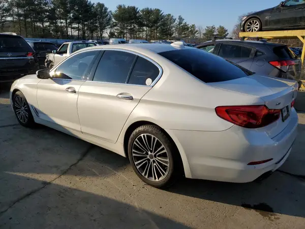 WBAJE7C53JG891140 2018 BMW 5ER - Image 2