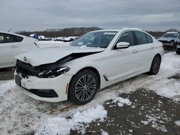 WBAJE7C53JWA04015 2018 BMW 5ER - Image 1