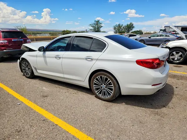 WBAJE7C53JWC54841 2018 BMW 5ER - Image 2