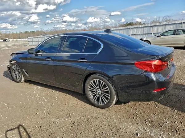 WBAJE7C53JWC55200 2018 BMW 5ER - Image 2