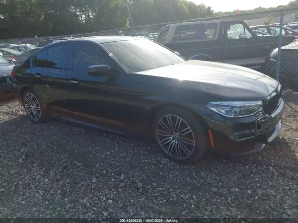 WBAJE7C53JWD53028 2018 BMW 5ER - Image 1