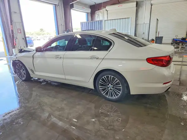 WBAJE7C54JG891292 2018 BMW 5ER - Image 2