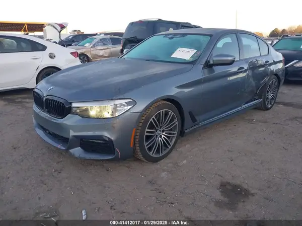 WBAJE7C54KWW18098 2019 BMW 5ER - Image 2