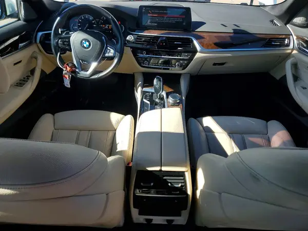 WBAJE7C55KWW04372 2019 BMW 5ER - Image 8