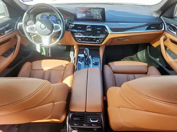 WBAJE7C55KWW14156 2019 BMW 5ER - Image 8