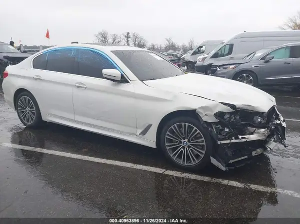 WBAJE7C56JG891066 2018 BMW 5ER - Image 1