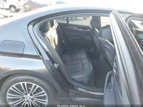WBAJE7C56JG891732 2018 BMW 5ER - Image 8