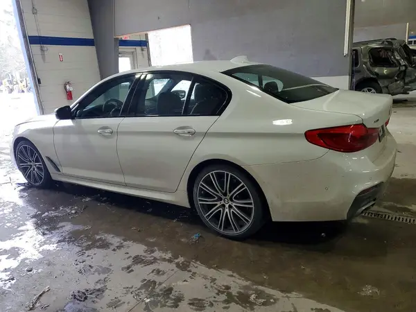 WBAJE7C56JWC55403 2018 BMW 5ER - Image 2